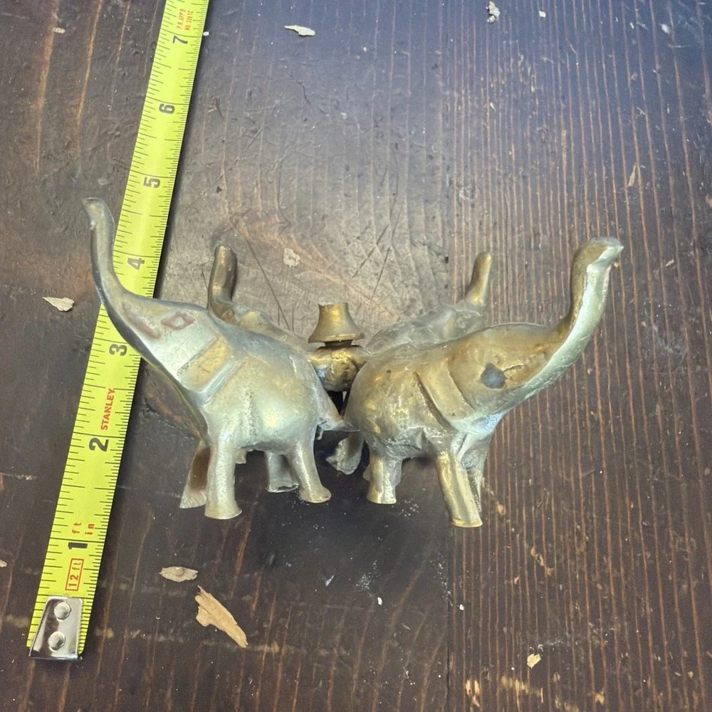 N/A elephant trunks